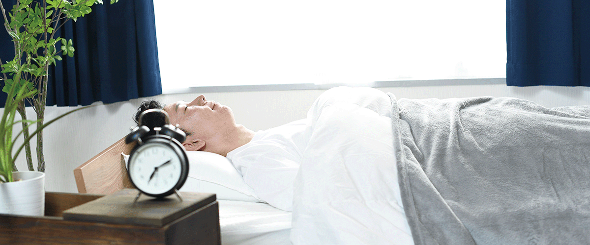 睡眠中の女性